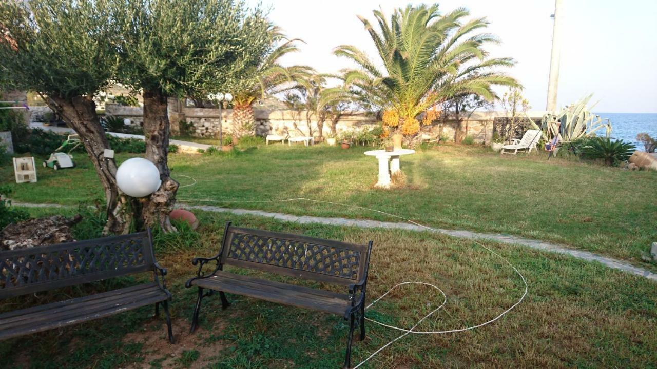 Villa Το Πετρινο Agia Marina Mikrolimanou Exterior foto